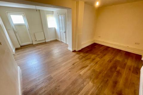 31 Elgar Path, Luton, LU2 7RJ