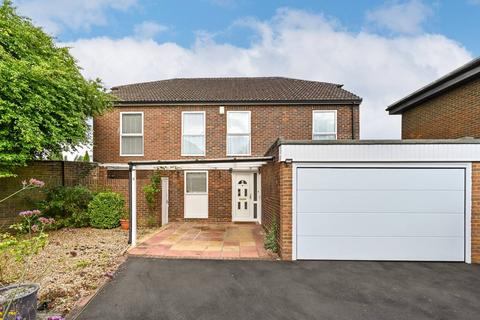 5 bedroom detached house for sale, Auckland Close, Maidenhead, SL6