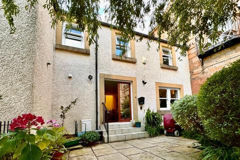 3 bedroom terraced house to rent, Strathearn Road, Marchmont, Edinburgh, EH9