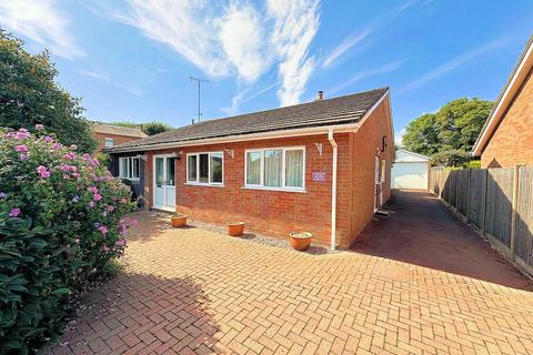 3 bedroom detached bungalow for sale, Manor Farm Close, Weston Turville HP22