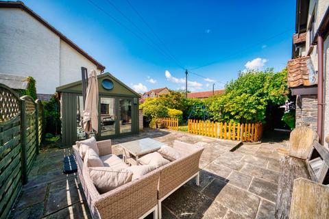 3 bedroom end of terrace house for sale, Charming cottage in Yatton's North End