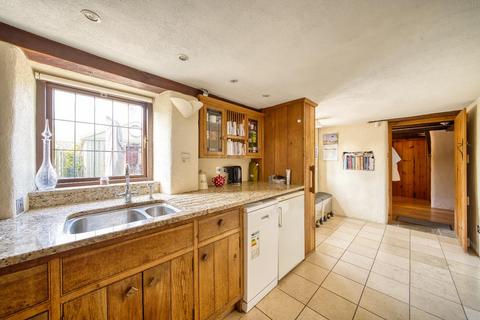 3 bedroom end of terrace house for sale, Charming cottage in Yatton's North End