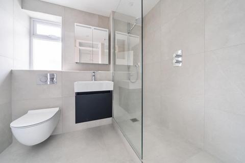 2 bedroom apartment to rent, Windsor