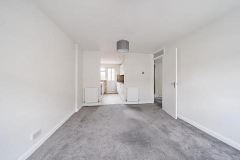 2 bedroom apartment to rent, Windsor