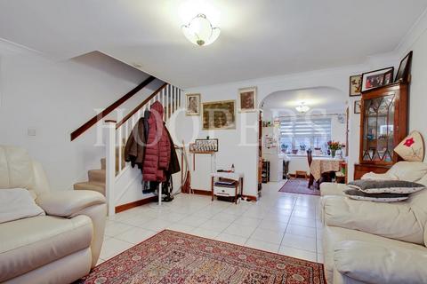 3 bedroom terraced house for sale, Shepherds Walk, London, NW2