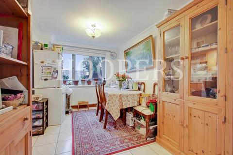 3 bedroom terraced house for sale, Shepherds Walk, London, NW2