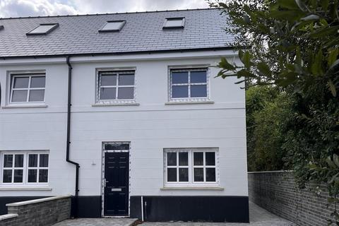 3 bedroom townhouse for sale, Kensington Gardens, Haverfordwest