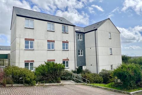 3 Curtice Close, St Austell, PL25 3FJ