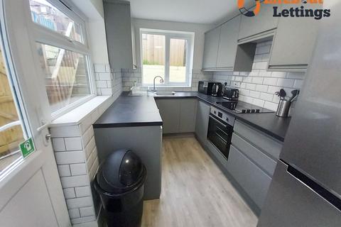 1 bedroom in a house share to rent, Dover CT17