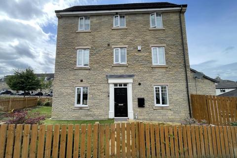 4 bedroom end of terrace house for sale, The Oval, Dewsbury