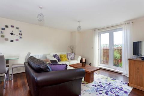 2 bedroom apartment to rent, Grayrigg Road, Crawley RH10