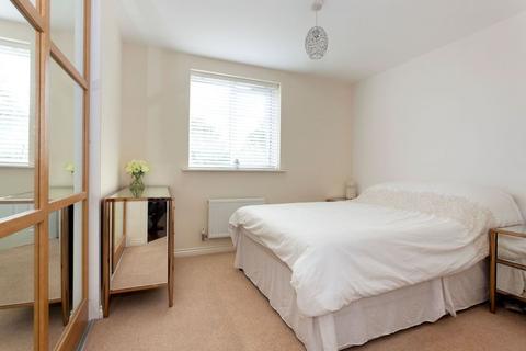 2 bedroom apartment to rent, Grayrigg Road, Crawley RH10