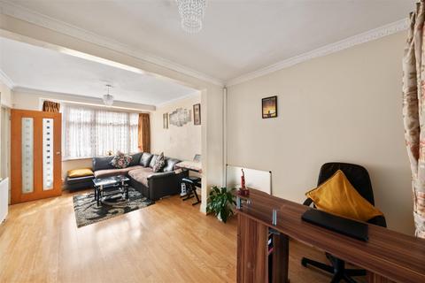 3 bedroom terraced house for sale, Lansbury Avenue, Feltham TW14