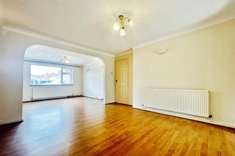 3 bedroom property to rent, Talbot Avenue, Slough SL3