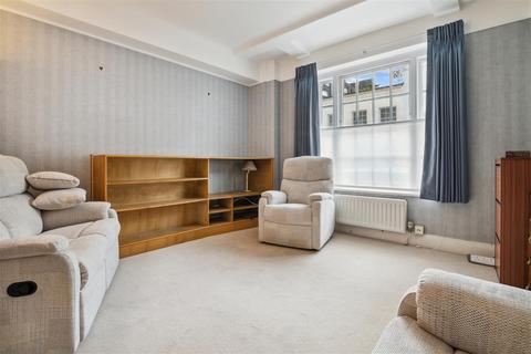 2 bedroom apartment for sale, Princess Court, Marylebone W1H