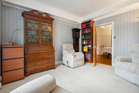 2 bedroom apartment for sale, Princess Court, Marylebone W1H