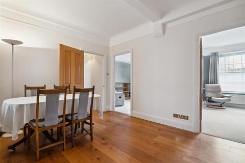 2 bedroom apartment for sale, Princess Court, Marylebone W1H