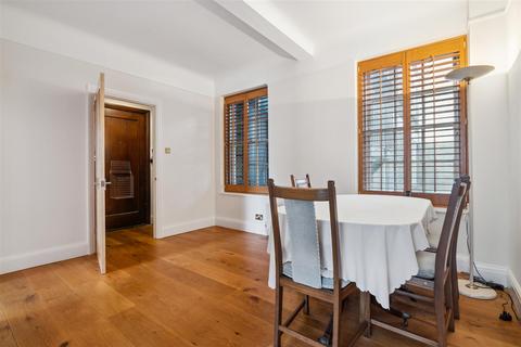 2 bedroom apartment for sale, Princess Court, Marylebone W1H