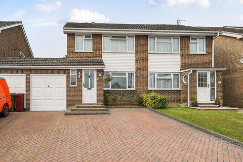 77 Coates Close, Basingstoke, RG22 4EG