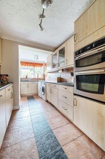 77 Coates Close, Basingstoke, RG22 4EG