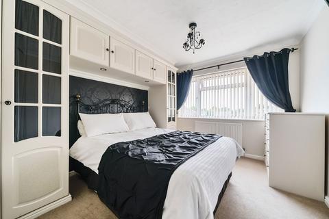 77 Coates Close, Basingstoke, RG22 4EG