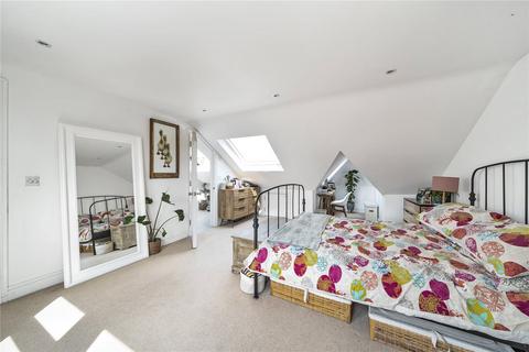 77 Albert Road, Wood Green, London, N22 7AG