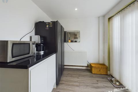 16 Jane Close, Aylesbury, HP21 9YG
