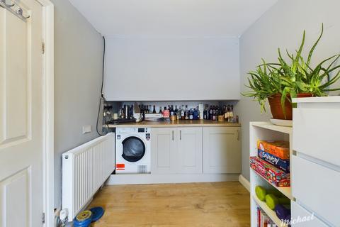 16 Jane Close, Aylesbury, HP21 9YG