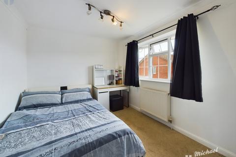 16 Jane Close, Aylesbury, HP21 9YG
