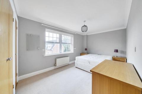 6 Barkers Meadow, Ascot, SL5 8SD