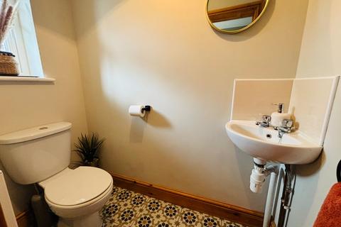 14 Cwrt Dulas, Lampeter, SA48 7HY
