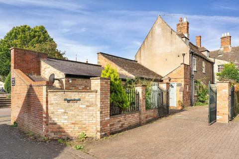 2 bedroom character property for sale, Alwyne Close, Oakham