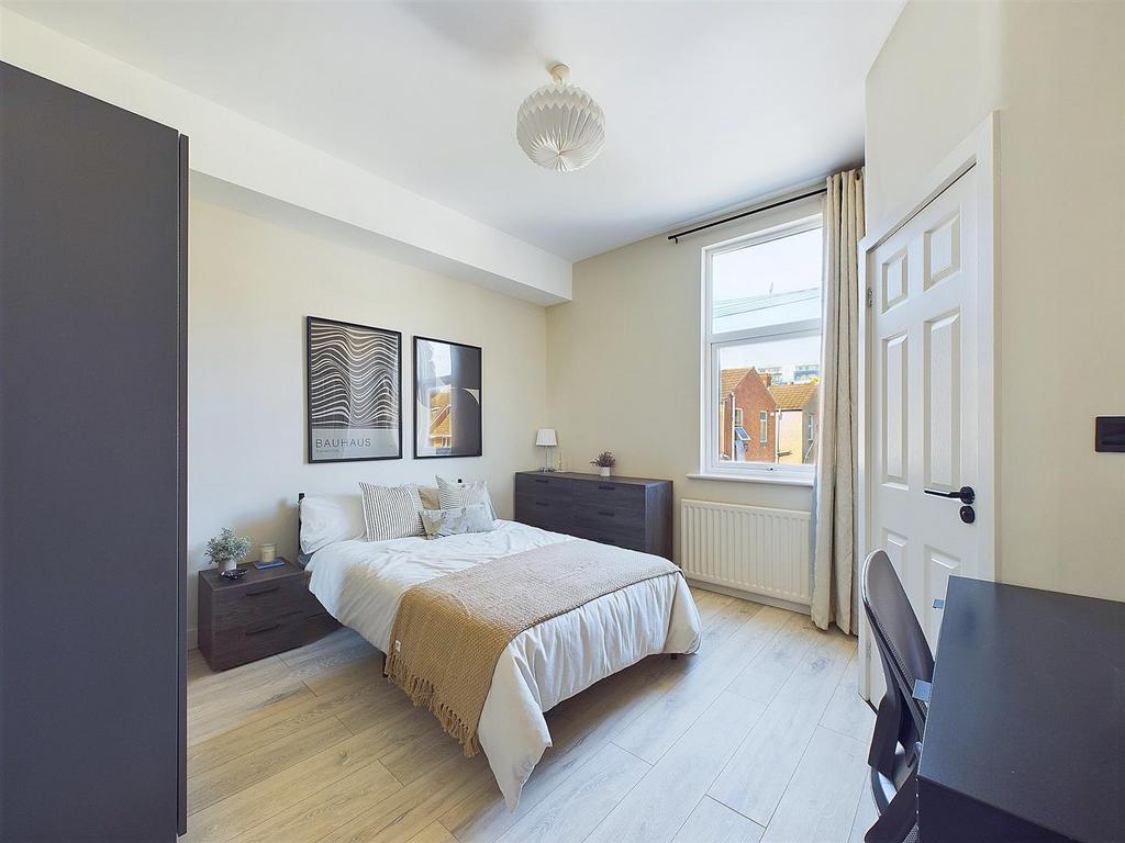 CAM03736 G0-PR0017-STILL006.jpg