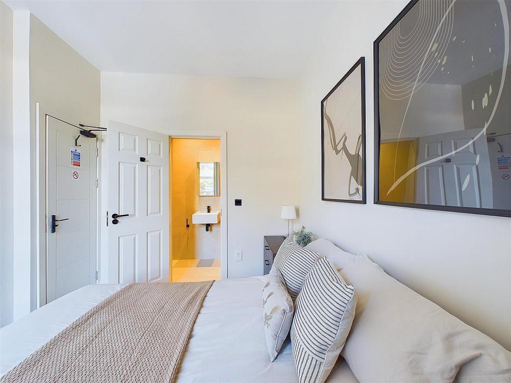 CAM03736 G0-PR0017-STILL028.jpg