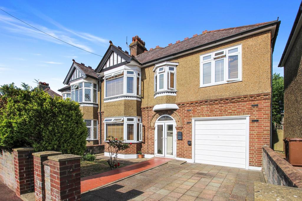 Audley Avenue, Darland, Gillingham, ME7 4 bed semidetached house for