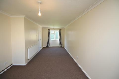 3 bedroom house to rent, Chaucer Way, Hertfordshire SG4