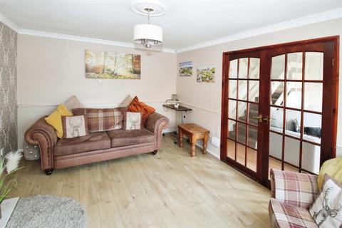 3 bedroom terraced house for sale, Upavon Garth, Bransholme, Hull