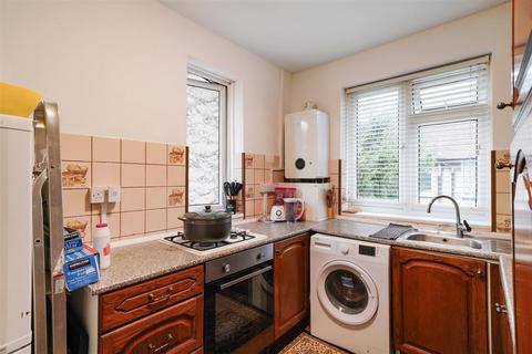 2 bedroom maisonette for sale, Harrow Road, Wembley