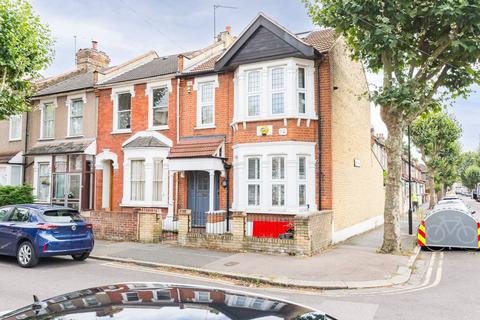 4 bedroom semi-detached house for sale, Grosvenor Gardens, East Ham, London, E6