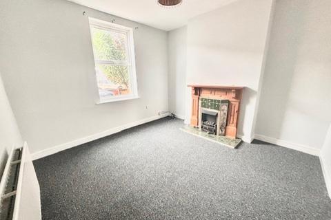 3 bedroom terraced house to rent, Heneage Road, Grimsby DN32