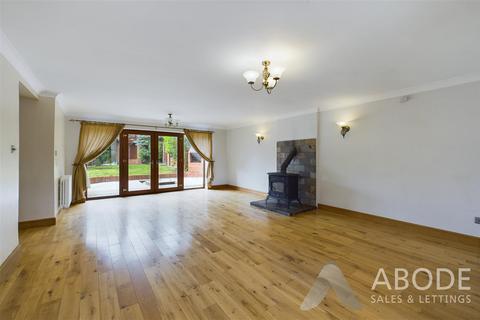 15 Broomyclose Lane, Stramshall, Uttoxeter, ST14 5AN
