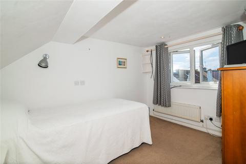 27 Cardinal Avenue, Kingston Upon Thames, KT2 5RY
