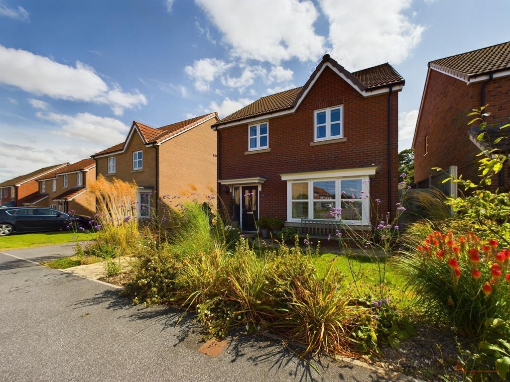 4 Bedroom Detached House - For Sale