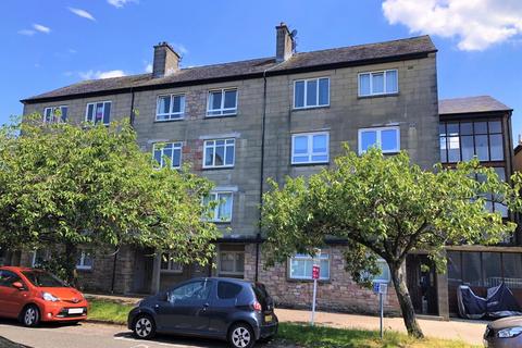 2 bedroom flat to rent, Lomond Street, Helensburgh, Argyll and Bute, G84 7PN