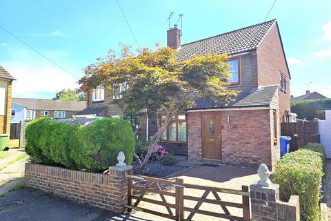 10 Cedar Close, Aldershot, GU12 4BD
