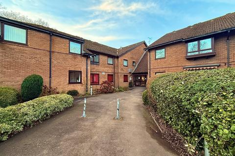 1 bedroom retirement property for sale, Old Common Gardens, Southampton SO31