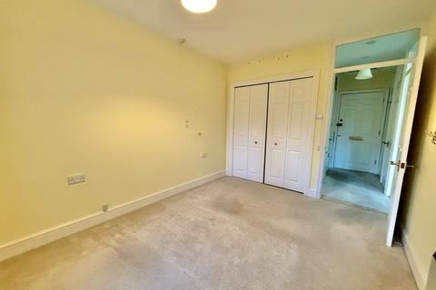 1 bedroom retirement property for sale, Old Common Gardens, Southampton SO31