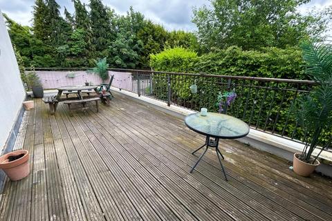 2 bedroom flat for sale, Large Southerly Facing Sun Terrace