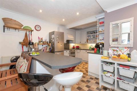 4 bedroom semi-detached house for sale, The Drive, Worthing