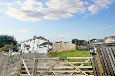 5 bedroom detached house for sale, Heol Y Felin, Pontyberem, Llanelli